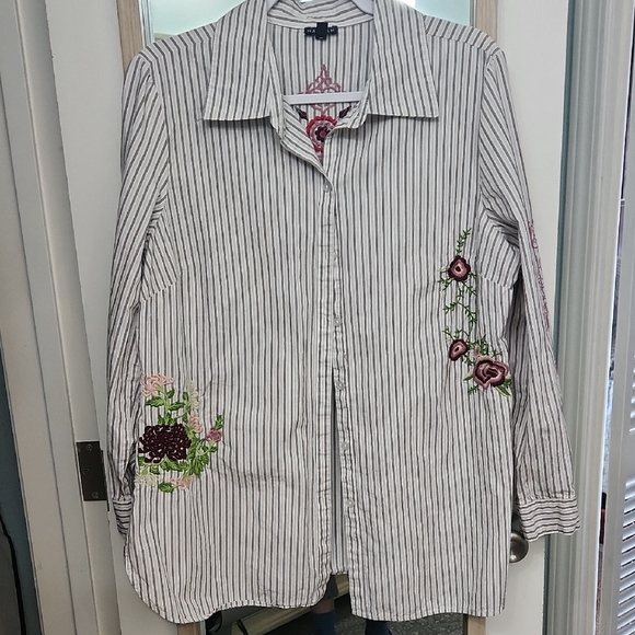 Hannah White and Brown Striped Shirt - Picture 1 of 6